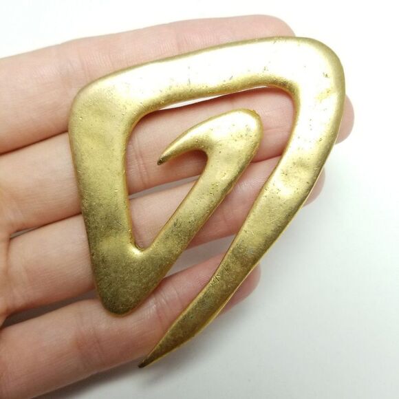Vintage Gold Tone Spiral Brooch, Triangle Shape, Retro Modern Style, Bold 80s - Picture 3 of 5